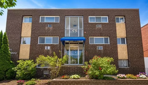 416 Belgrade Ave #46, Boston, MA 02132