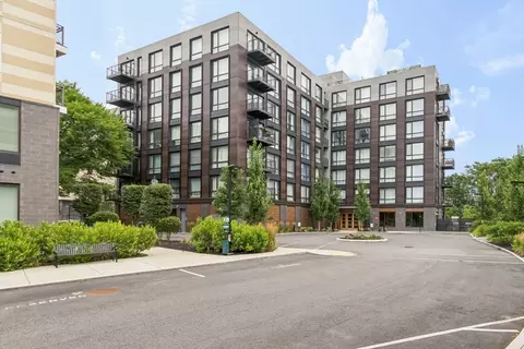 1 Nevins Hill Way #405, Boston, MA 02135