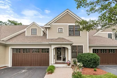 18 Graystone Cir #18, Winchester, MA 01890