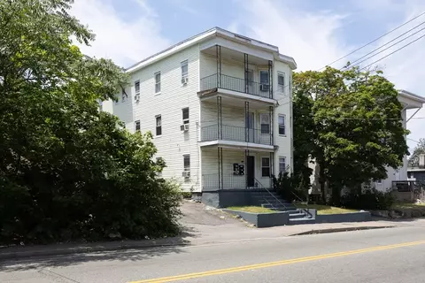 686 N Montello St, Brockton, MA 02301