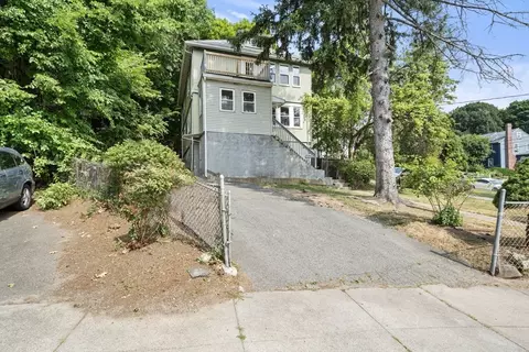 391 Poplar St, Boston, MA 02131
