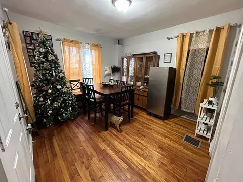 7 Bluff St, Worcester, MA 01610 photo 4