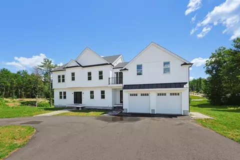 2 Vine St, Wrentham, MA 02093