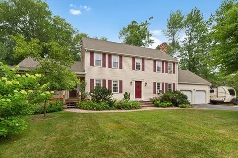 82 Norton Rd, North Attleboro, MA 02760