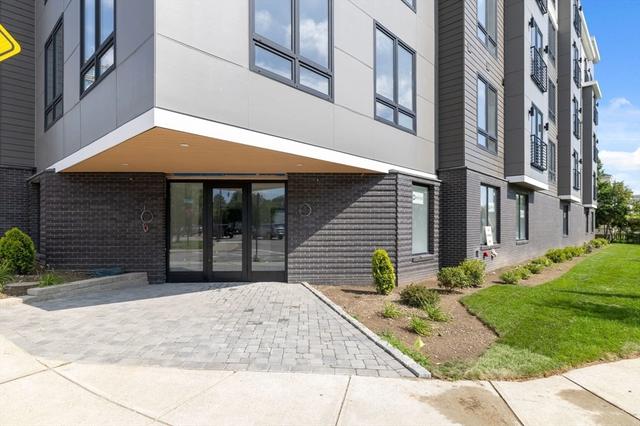 66 Mcgrath Hwy #301, Quincy, MA 02169