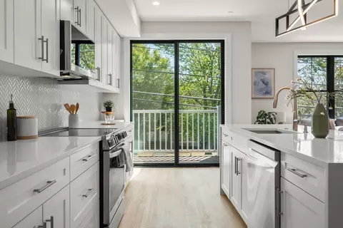 Kitchen - 260 Elm St, Everett, MA 02149 photo 4 of 6