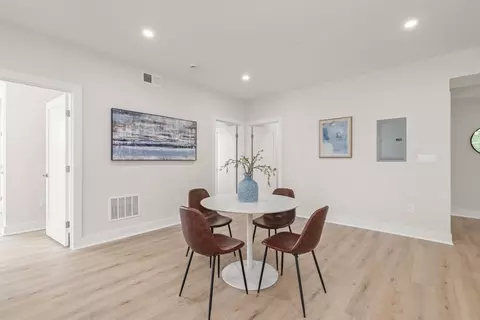 Dining - 260 Elm St, Everett, MA 02149 photo 1 of 1