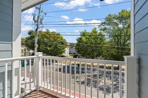 Exterior - 260 Elm St, Everett, MA 02149 photo 4 of 6