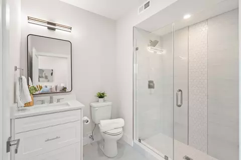 Bath - 260 Elm St, Everett, MA 02149 photo 1 of 4