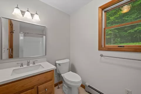Bath - 75 Allen Rd, Brookfield, MA 01506 photo 1 of 2
