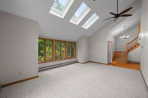 Living - 75 Allen Rd, Brookfield, MA 01506 photo 2 of 4
