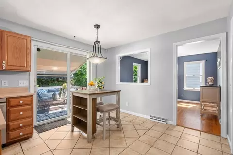 44 Fallston St, Springfield, MA 01119 photo 5