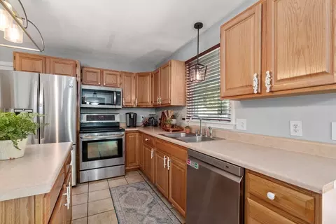 44 Fallston St, Springfield, MA 01119 photo 7