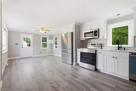 3 Hendricks St, Avon, MA 02322 photo 3
