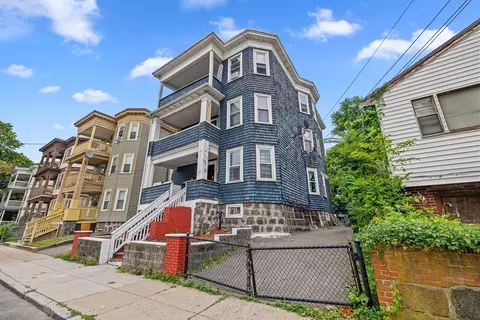 46 Theodore St, Dorchester Center, MA 02124