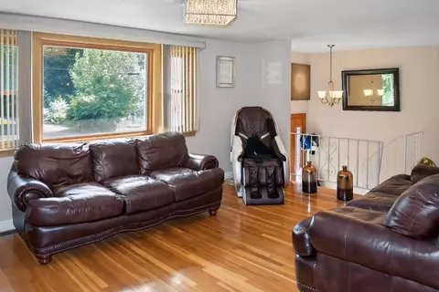 Living - 223 Robert Rd, Dedham, MA 02026 photo 2 of 4