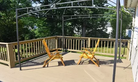 Exterior - 223 Robert Rd, Dedham, MA 02026 photo 4 of 4