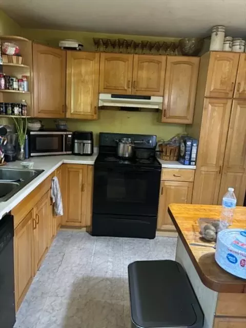 75 Coolidge St, Athol, MA 01331 photo 3
