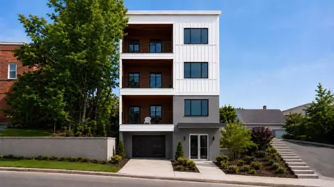416 Langley Rd #6, Newton, MA 02459