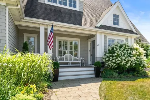 29 Chittenden Ln #29, Cohasset, MA 02025