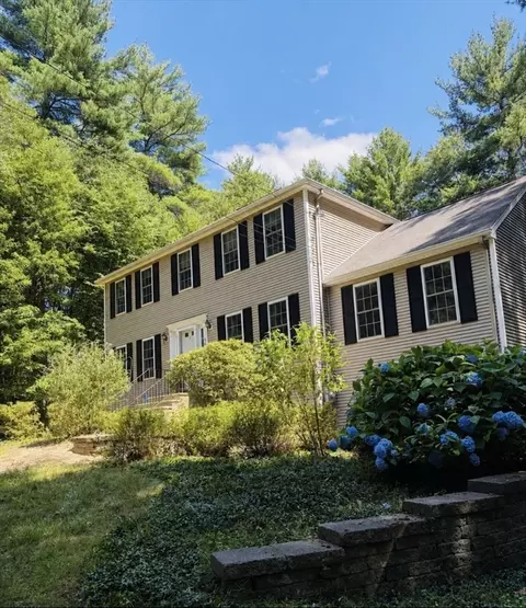 Exterior - 94 Whitins Rd, Sutton, MA 01590 photo 4 of 4