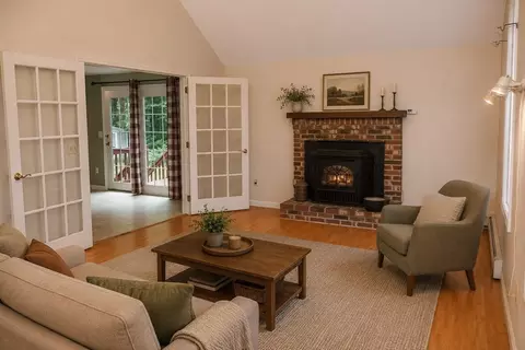 Living - 94 Whitins Rd, Sutton, MA 01590 photo 3 of 7