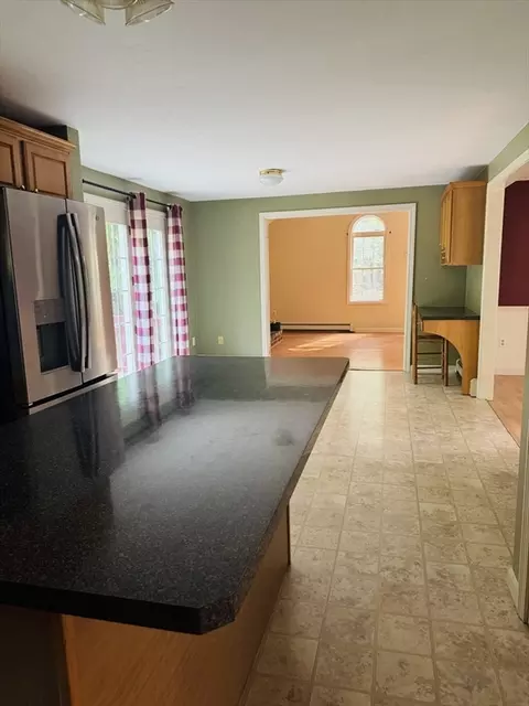 Kitchen - 94 Whitins Rd, Sutton, MA 01590 photo 3 of 4