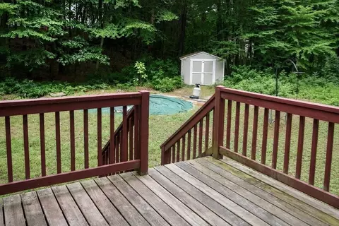 Exterior - 94 Whitins Rd, Sutton, MA 01590 photo 2 of 4