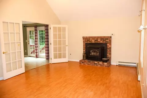 Living - 94 Whitins Rd, Sutton, MA 01590 photo 4 of 7