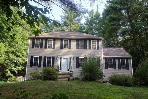Exterior - 94 Whitins Rd, Sutton, MA 01590 photo 3 of 4