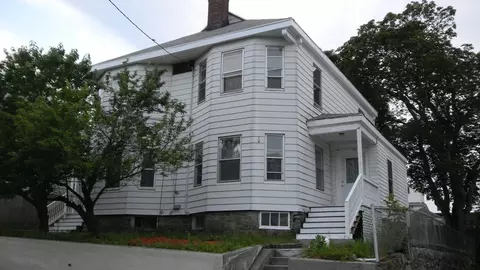 77-79 Dalby St, Newton, MA 02458