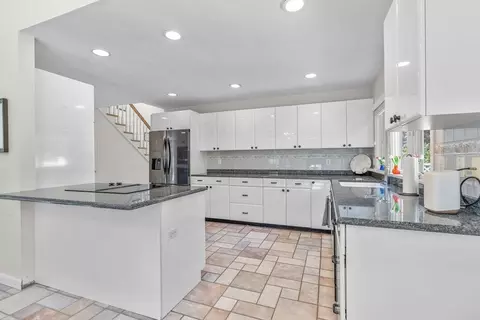 24 Bluff Ave, Mashpee, MA 02649 photo 4