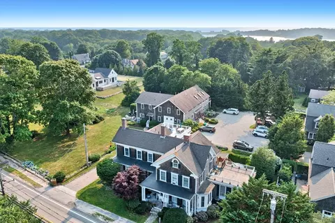 606 W Falmouth Hwy #4, Falmouth, MA 02540