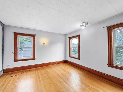 Bedroom - 33 High St, Stoneham, MA 02180 photo 3 of 3