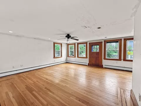 Living - 33 High St, Stoneham, MA 02180 photo 5 of 10