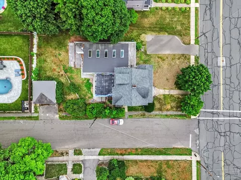 View/Area - 33 High St, Stoneham, MA 02180 photo 3 of 4