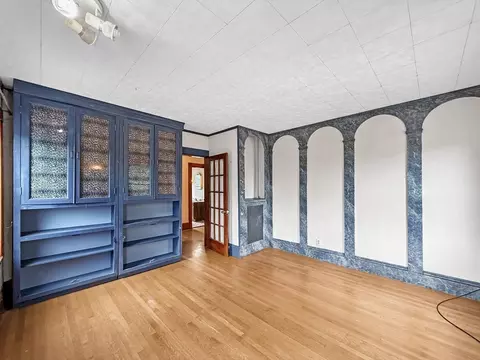 Living - 33 High St, Stoneham, MA 02180 photo 9 of 10