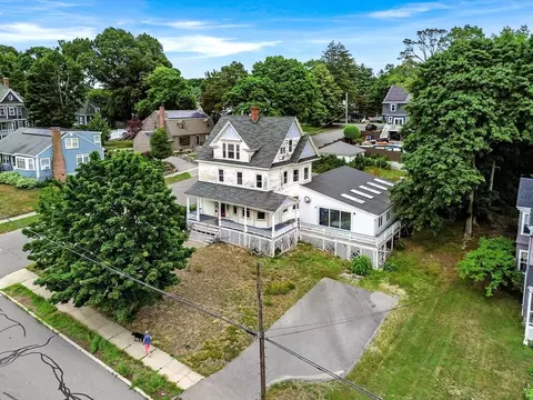 View/Area - 33 High St, Stoneham, MA 02180 photo 2 of 4