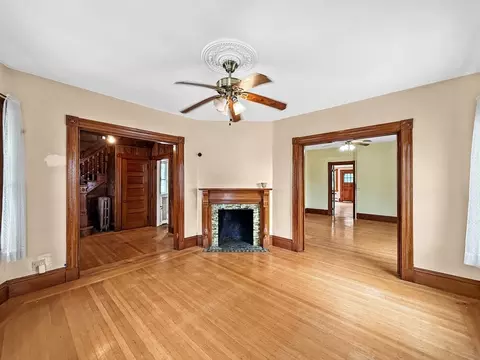 Living - 33 High St, Stoneham, MA 02180 photo 1 of 10