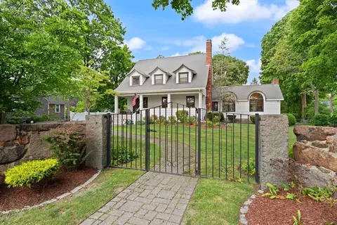 161 Cedar St, Braintree, MA 02184