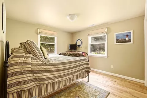 Bedroom - 10 Circle Dr, Eastham, MA 02642 photo 4 of 6
