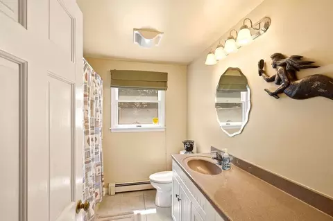 Bath - 10 Circle Dr, Eastham, MA 02642 photo 1 of 2