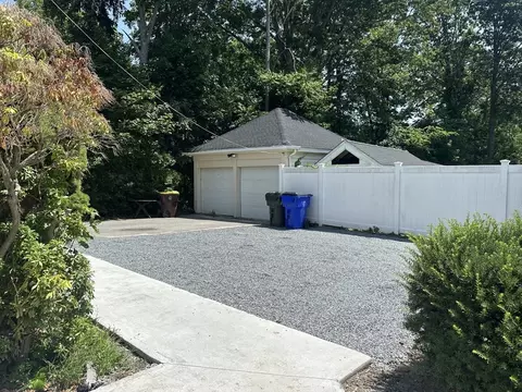 Exterior - 435 Stetson St, Fall River, MA 02720 photo 3 of 8