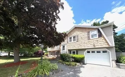 15 Frances Rd, Burlington, MA 01803