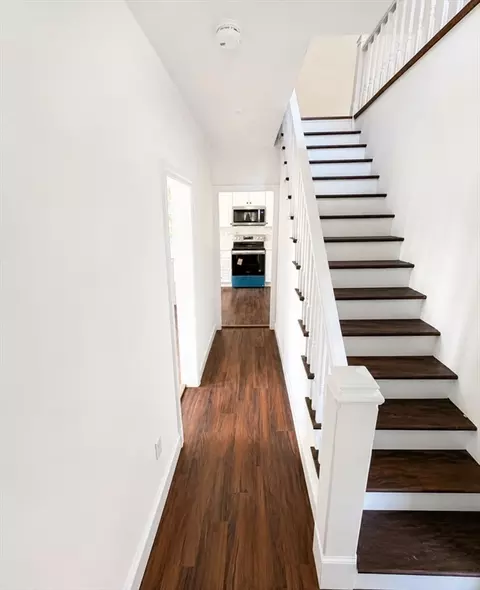 Entry Way - 26 Maple St, Athol, MA 01331 photo 4 of 6