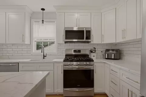 Kitchen - 724 Woodman St, Fall River, MA 02724 photo 2 of 5