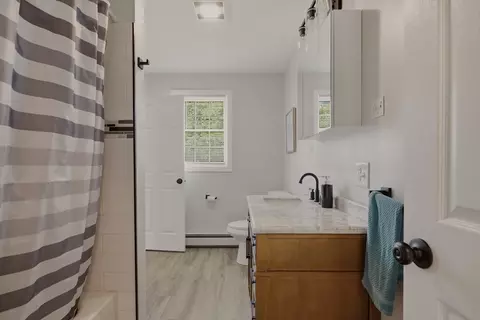 Bath - 724 Woodman St, Fall River, MA 02724 photo 3 of 3