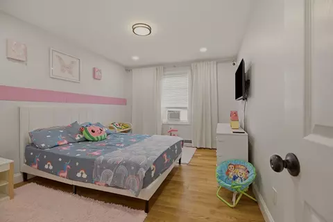 Bedroom - 724 Woodman St, Fall River, MA 02724 photo 5 of 6