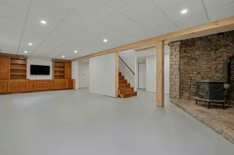 Living - 10 Sadler Rd, Upton, MA 01568 photo 6 of 6