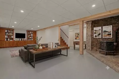Living - 10 Sadler Rd, Upton, MA 01568 photo 5 of 6